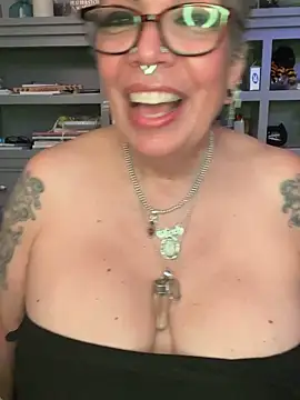 Chat XXX en directo de dieseldame1313