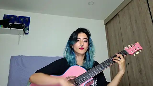 Lunapage_ élő XXX-chatje