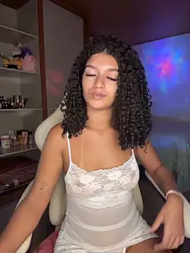 Chat +18 de larajuli ao vivo