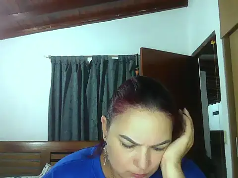 Roja_tentacion Chat XXX in diretta