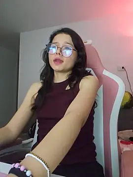 azumiichan XXX чат на живо