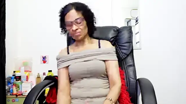 Aries_Mature's Webcam Show