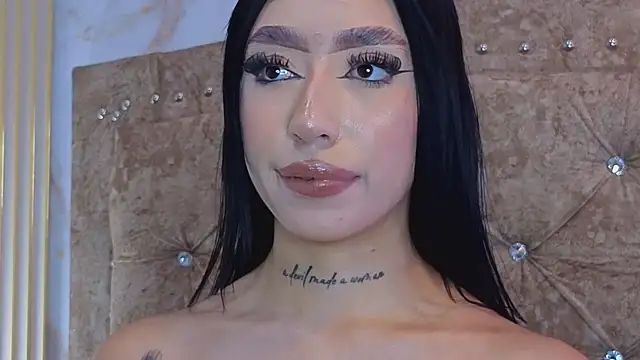 Chat +18 de AnastasiaColeman ao vivo