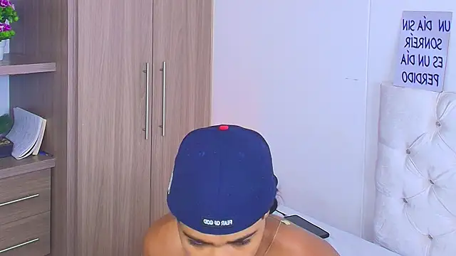 Czat XXX na żywo – cassian_gold