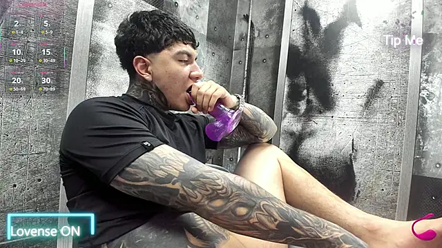 Gury_tattoo – Naživo XXX chat