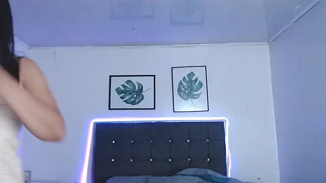 selena_yourmilf 现场XXX聊天