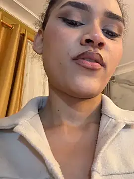 צ'אט XXX בשידור חי של Lilithadams1