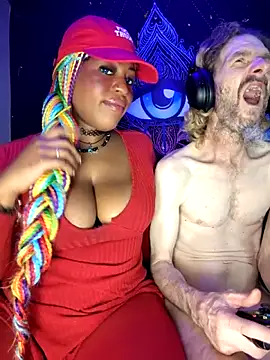 AmazonianMistress Show in webcam