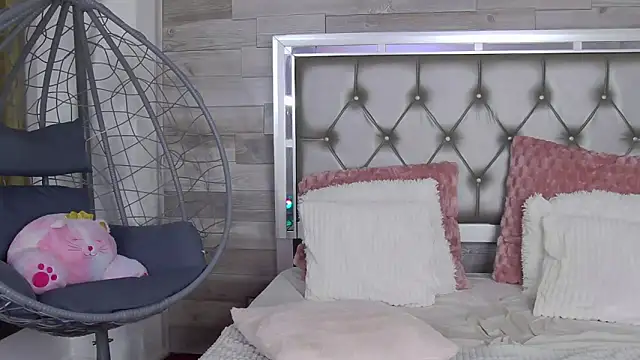 دردشة LunaHart الجنسية المباشرة