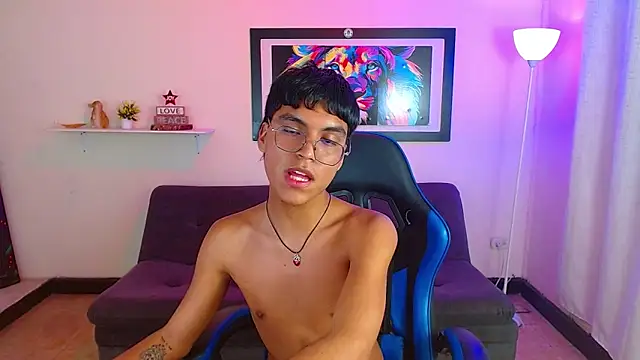 Maecum18's Live XXX Chat