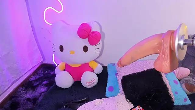 Chatroom XXX en direct de CassieBigass_