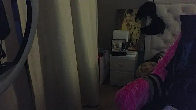 RoxalanaStar Chat XXX live