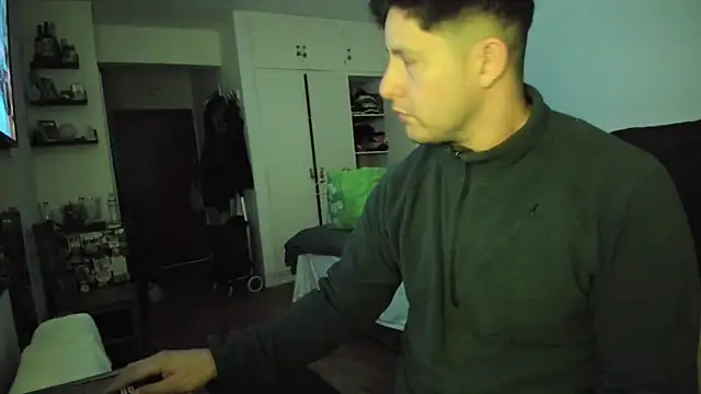 mr_almo webkamerás műsora