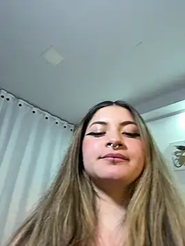 Chat +18 de juanitablue ao vivo