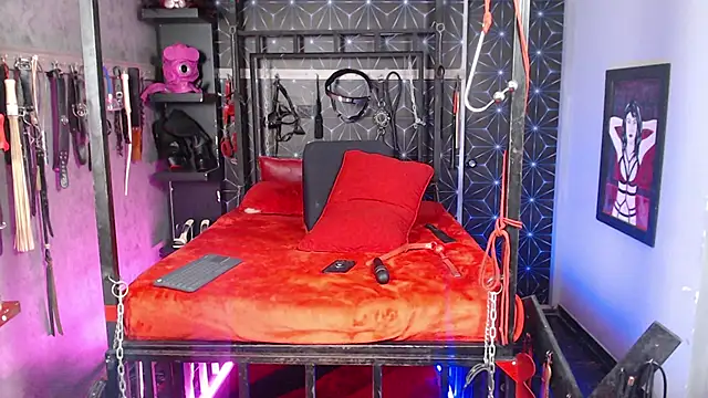 lorna_cox_bdsm Adlı Modelin Canlı XXX Sohbeti