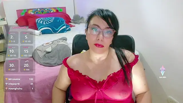 hottplay Adlı Modelin Canlı XXX Sohbeti