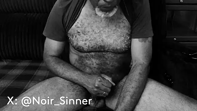 sinnernoir's Live XXX Chat