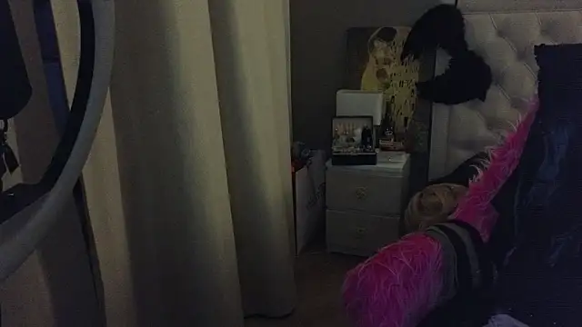 RoxalanaStar Chat XXX live