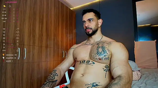 massimo_visconti's Live XXX Chat