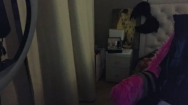 RoxalanaStar Live XXX Chat