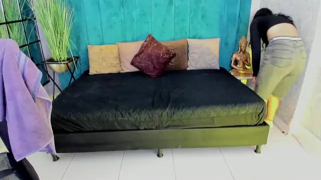 XXX chat uživo modela Antoniajblair