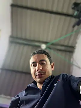 Chat +18 de Simone_Miller ao vivo