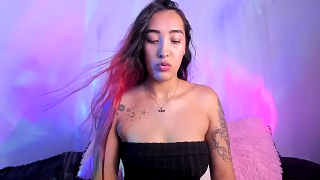 HeidyRousse's Live XXX Chat