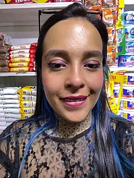 Annie_Alicee Show Webcam