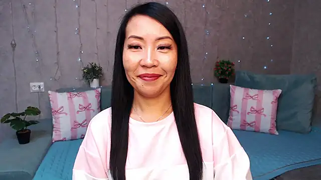 LiaPak Show in webcam