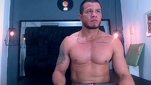 Maximiliano_Strongen Webbikameraesitys