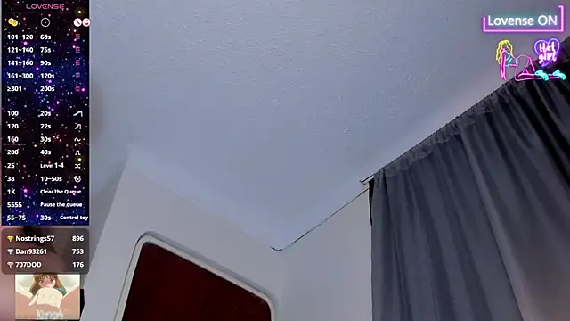 ateneamoon Adlı Modelin Canlı XXX Sohbeti