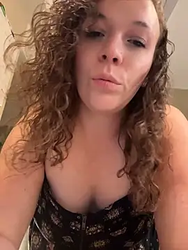 XoMisty Adlı Modelin Canlı XXX Sohbeti