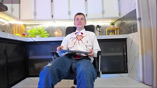 Thiiago_twink webcam show