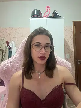 Irresistible24 live XXX chat