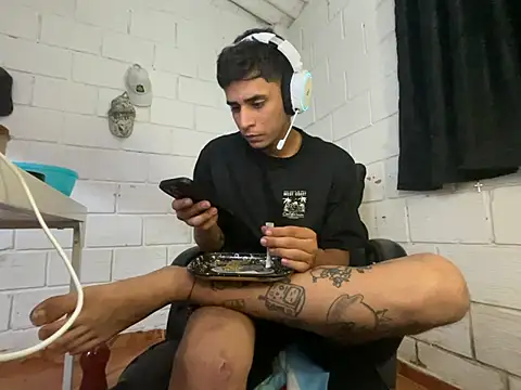 Chat XXX Live Max_TheHorseDick