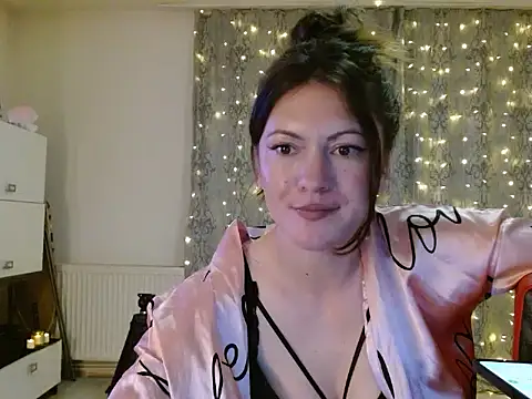 LoraBelle12 Webcamshow