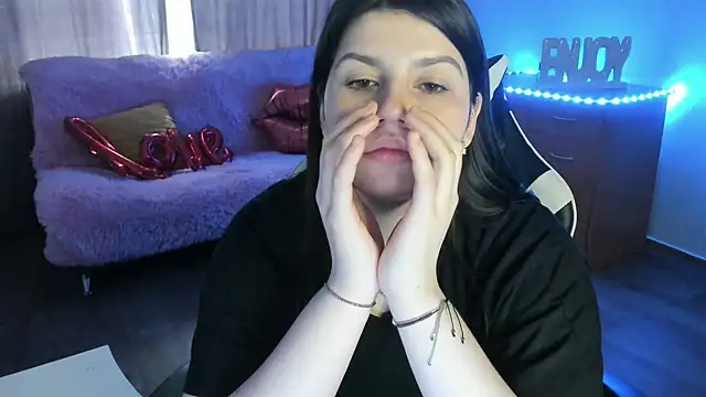KisaModel élő XXX-chatje