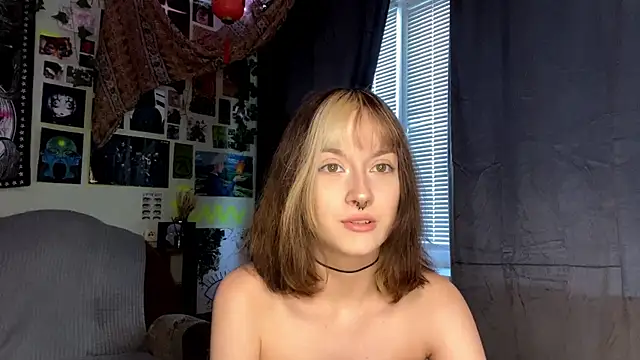 XXX chat uživo modela YourFavoriteAltgirl