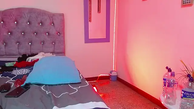 naya_10 élő XXX-chatje
