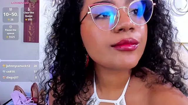 Chat +18 de paolitakens ao vivo