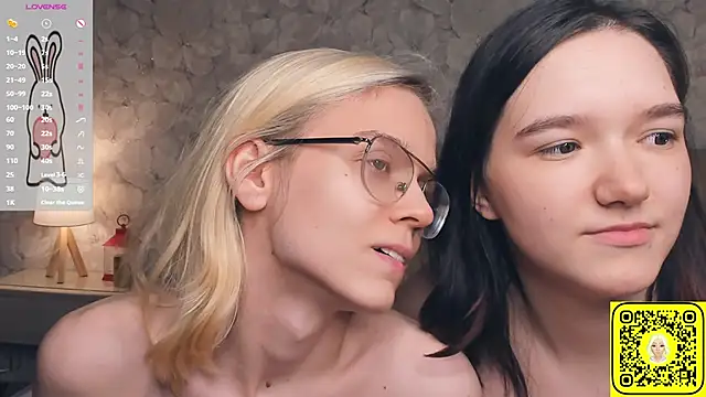 KarinStfleur's Webcam Show