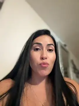 areviklusine1 Chat XXX in diretta