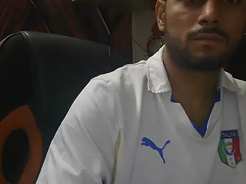 Stubborndesiboy's Live XXX Chat