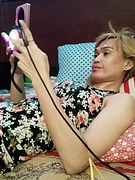 QueenSoreal 现场XXX聊天