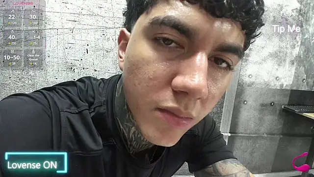 Gury_tattoo Chat XXX in diretta