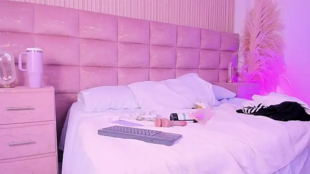 LunaRossie_'s Live XXX Chat