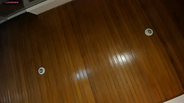 Taylor_Royal_のウェブカメラショー