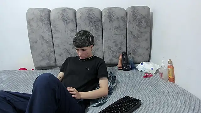 Bruno_Cruzz Adlı Modelin Canlı XXX Sohbeti