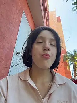 Онлайн чат XXX MiaTee