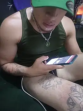 Chat +18 de Valentino_dominusSexx ao vivo